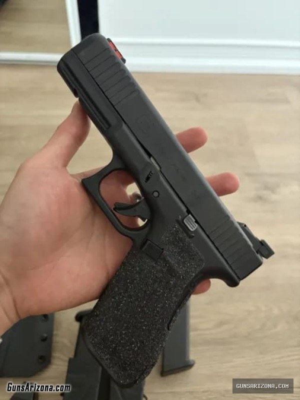 Glock 17 Gen 5 9mm CUSTOM LIKE NEW FULL SET