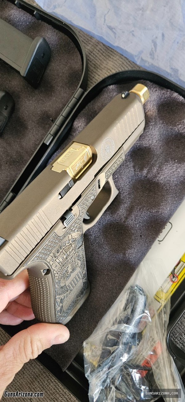 Rare glock 19 gen 5 (factory trump edition)