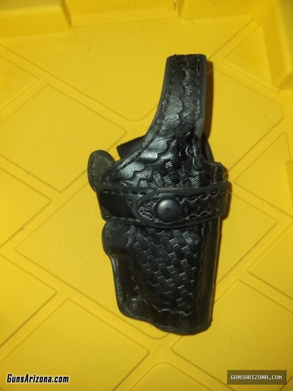 S&W 659 or 5906 right hand leather holster