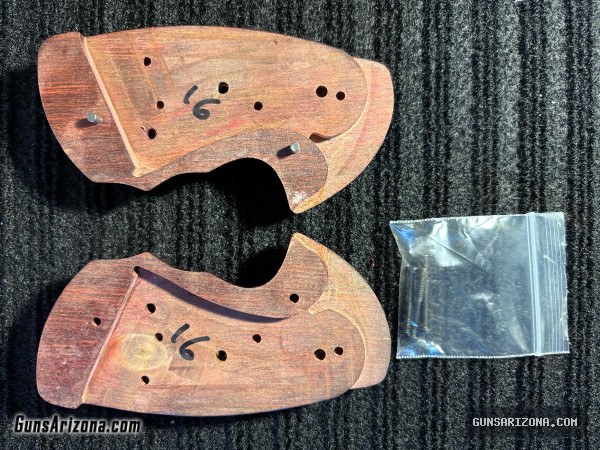 Colt Python grip new Altamont