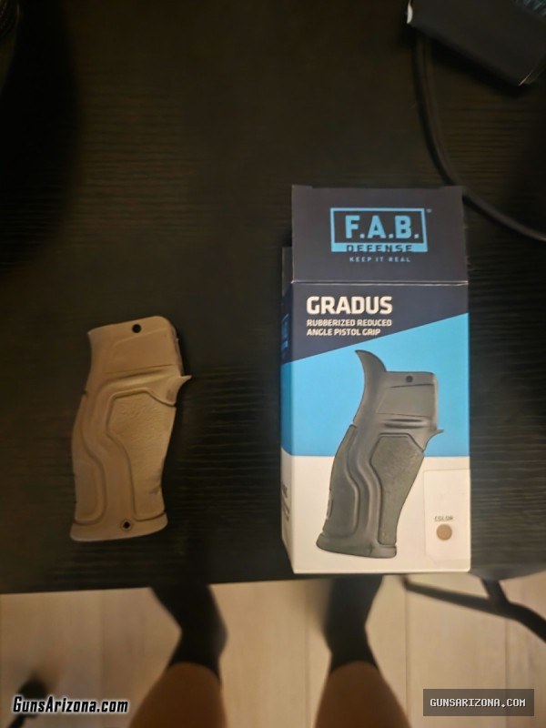 Fab defense gradus ar15 grip