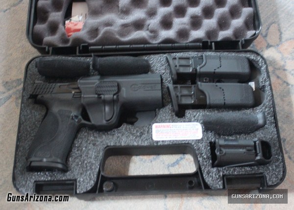 Brand New - Smith & Wesson M&P M2.0 Pistol with Carry and Range Kit