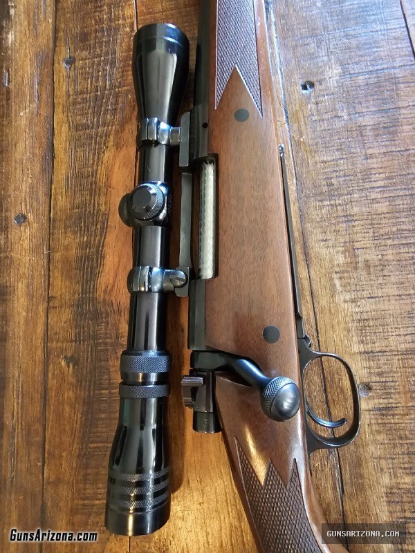 Winchester Model 70 7mm Rem Mag/w Redfield Scope