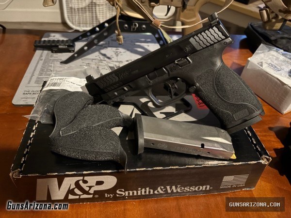 Smith and Wesson M&P 2.0 10mm