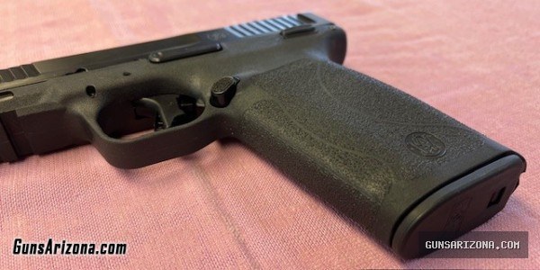 Smith & Wesson M&P5.7 5.7x28 Semi-Auto Pistol