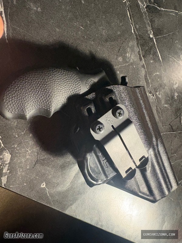 Taurus Defender 856 38 Spl +P Matte black 3.00 in. Hogue Rubber With icon 2.0 Harry’s holster