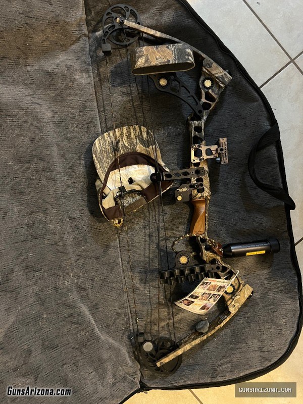 NIB LEGACY MATHEWS BOW