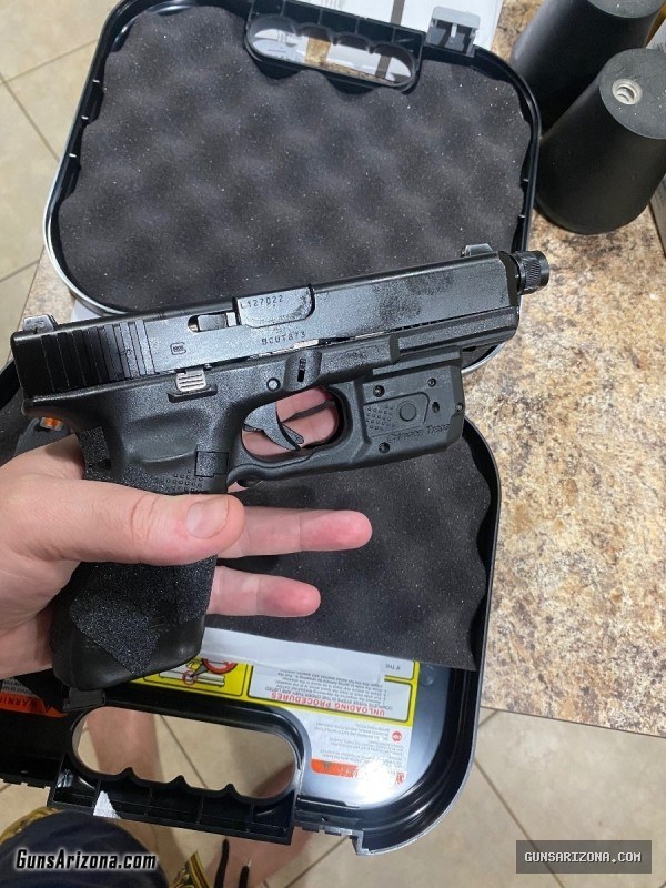 Rare Government FBI Glock 17m threaded crimson Pro laser light