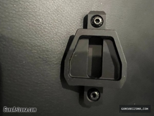M-LOK® Tripod Adapter
