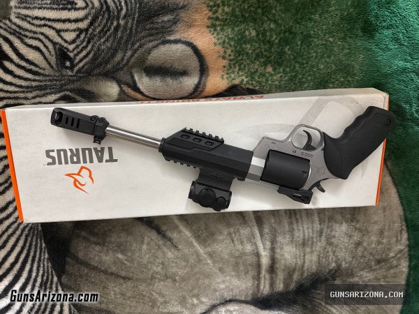 Taurus Raging Judge .460 Magnum Stainless /Black