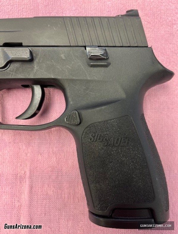 Sig Sauer P250 .40S&W Semi-Auto Pistol