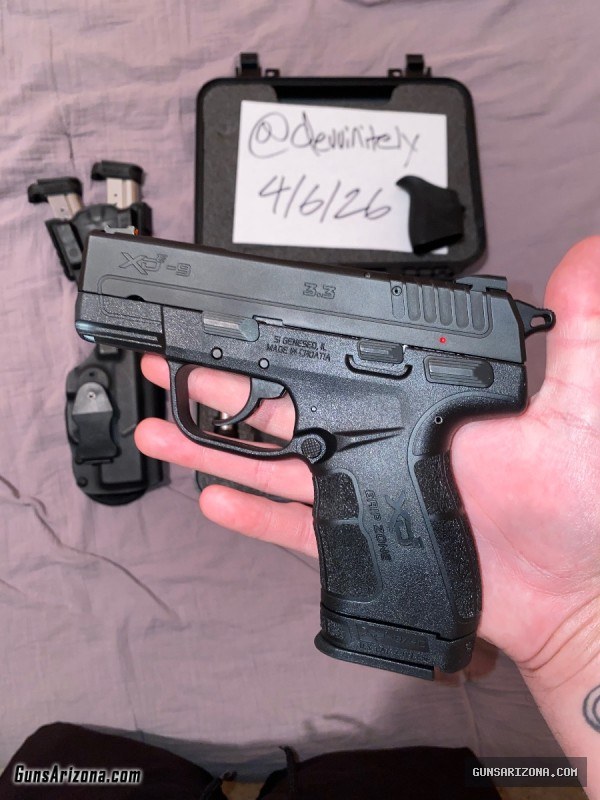Springfield XDe 3.3” DA/SA Gear Up Package