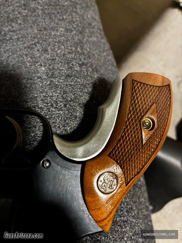 Tyler style J frame grip adapter
