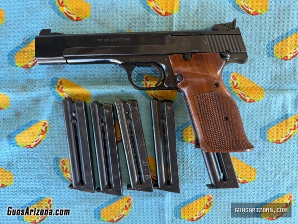 Smith & Wesson 41 .22 LR