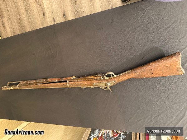 1864 Springfield 50/70 (Cartridge)  W/ Bayonet