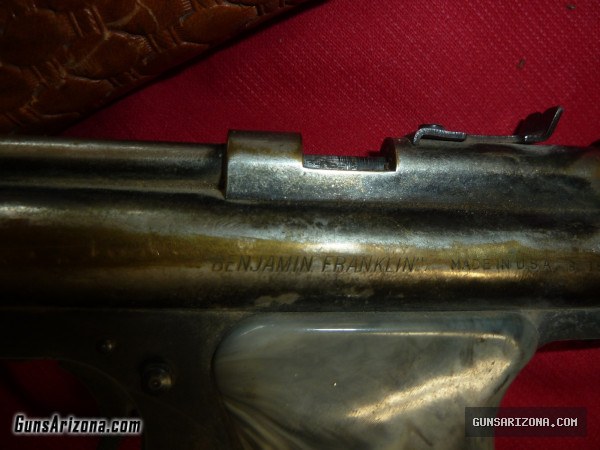 BENJAMIN FRANKLIN MODEL 137 AIR PISTOL w/ HOLSTER