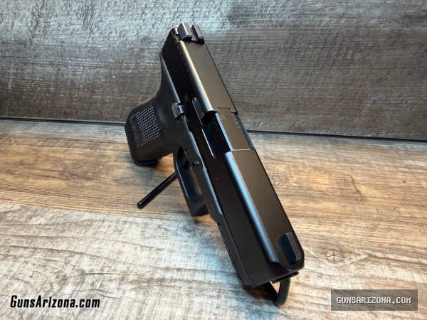 Glock 19 GEN5 w/ AmeriGlo HD night sights, LE/Police trade-in, great cond! #705