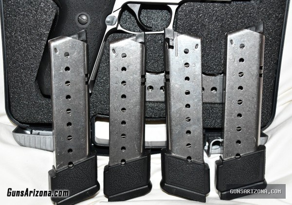 Sig Sauer P220 .45 ACP (220R-45-SSE)
