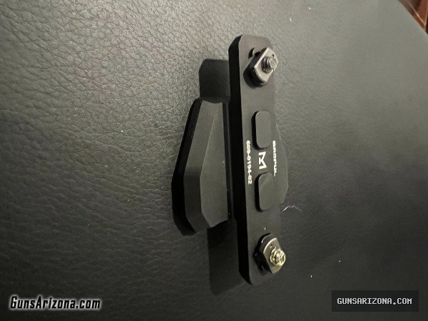 M-LOK® Tripod Adapter