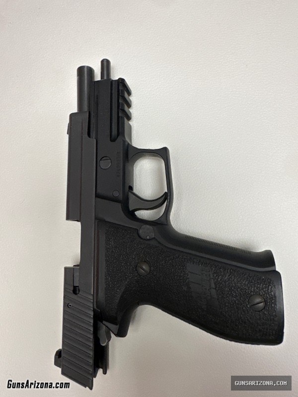 Sig Sauer p226  9mm navy edition older gen