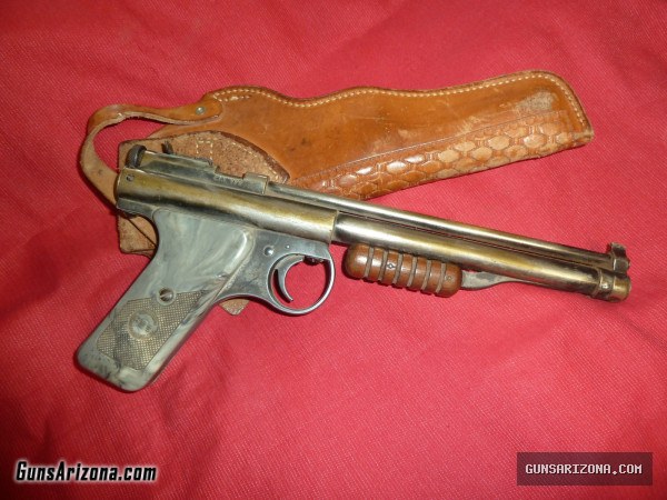 BENJAMIN FRANKLIN MODEL 137 AIR PISTOL w/ HOLSTER