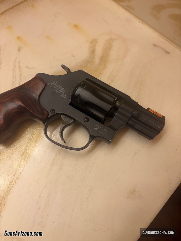 Smith and Wesson 351 PD J-frame 22 MAG