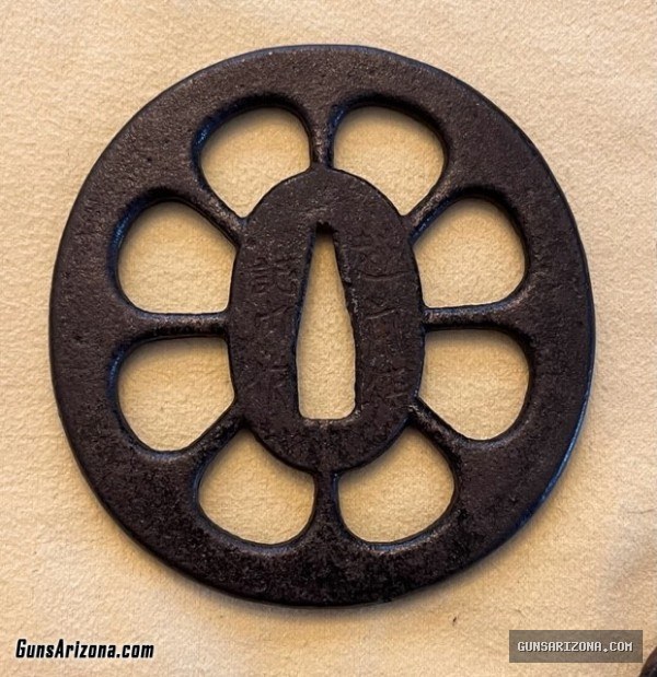 SMALL COLLECTION OF ANTIQUE JAPANESE TSUBA (KATANA SWORD GUARD) / ca. 1600-1800’s