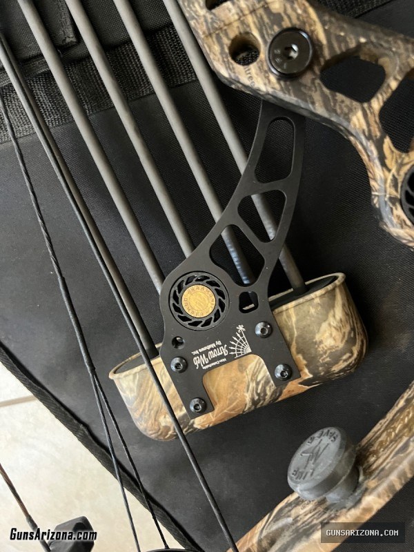 NIB LEGACY MATHEWS BOW