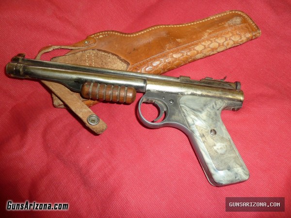 BENJAMIN FRANKLIN MODEL 137 AIR PISTOL w/ HOLSTER