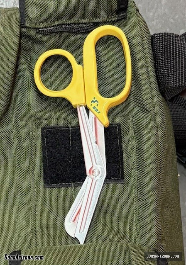 DROP LEG TACTICAL MED KIT / LIKE NEW