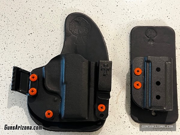 CROSSBREED: The Reckoning System Holster Sig P365 (Holster + MAG POUCH (Like New)
