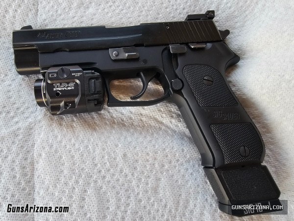 Sig Sauer P220 .45 ACP