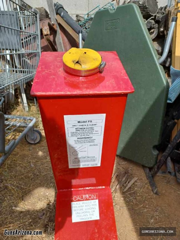 Firearms clearing station