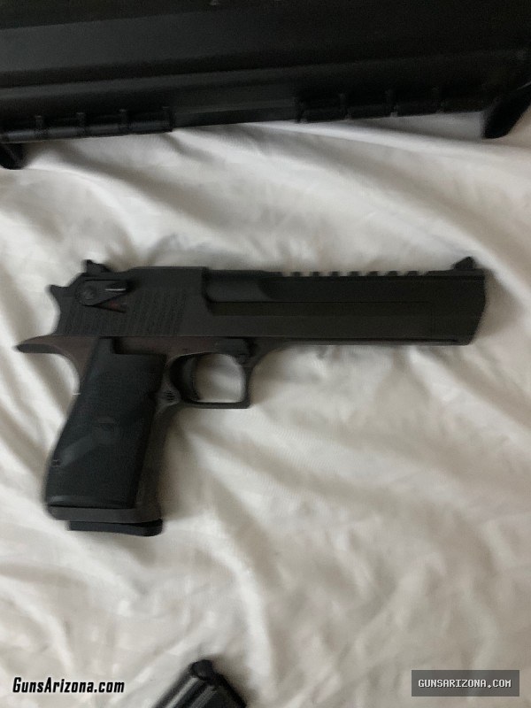 Desert Eagle Magnum Research