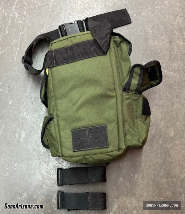DROP LEG TACTICAL MED KIT / LIKE NEW