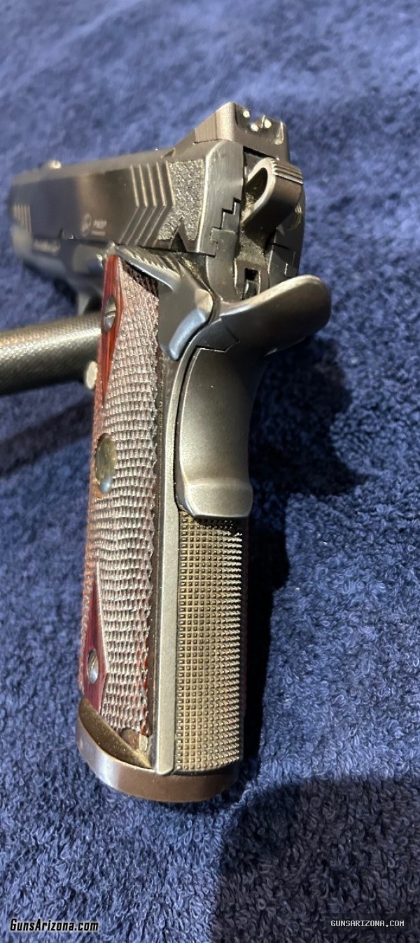 Dan Wesson Pointman .45 1911