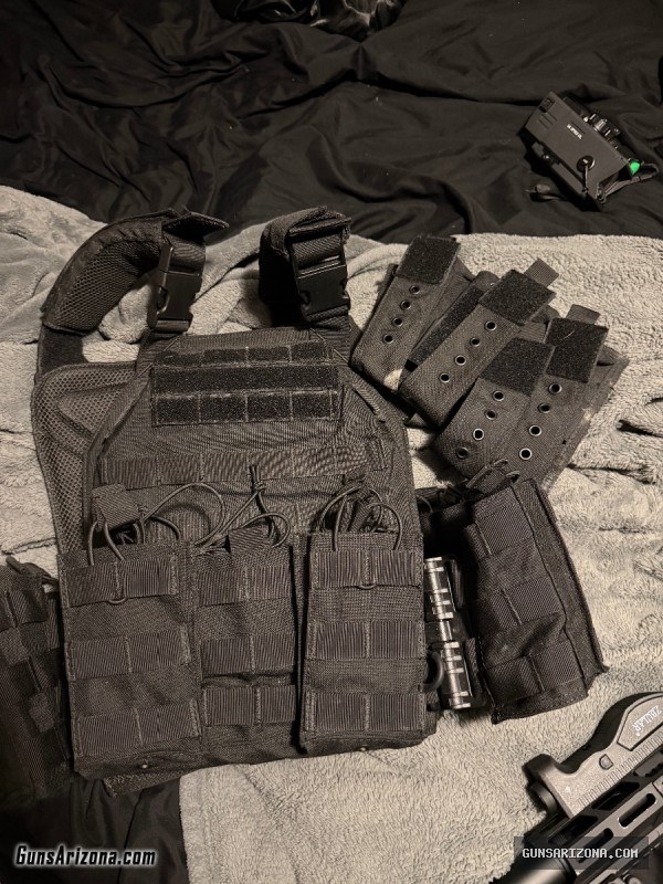 Level 3 plates with vest