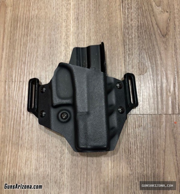 Crucial Concealment holster - G19