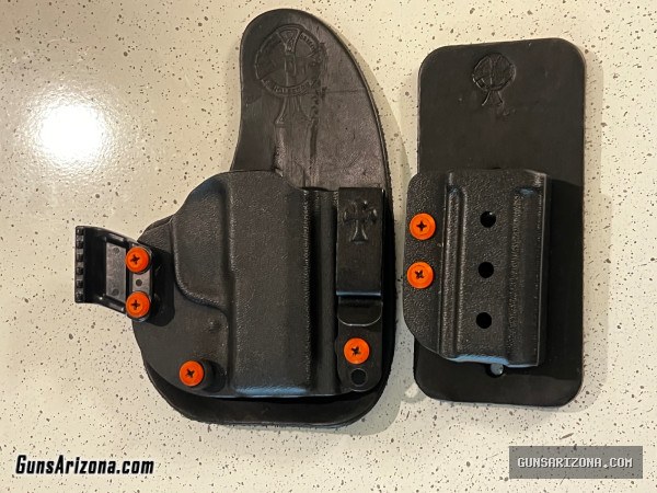 CROSSBREED: The Reckoning System Holster Sig P365 (Holster + MAG POUCH (Like New)