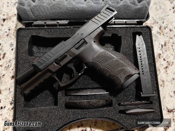 H&K VP9 Black 9mm with all accessories