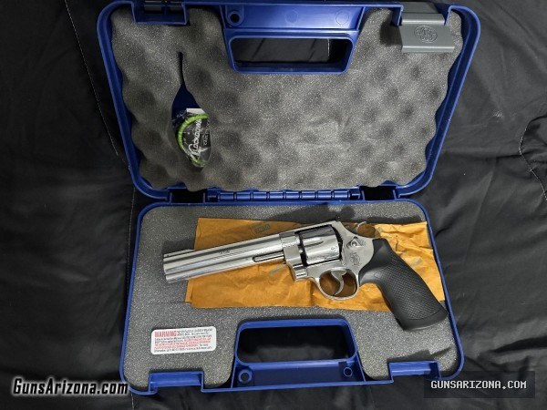 New unfired Smith & Wesson 610-3