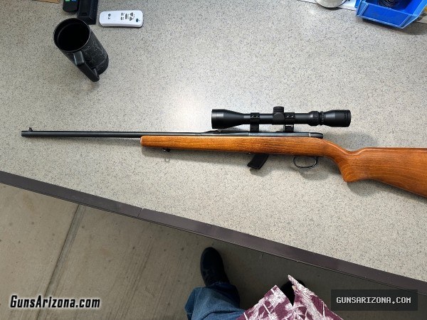 Remington 582 W/ 3-9 X 40 Scope