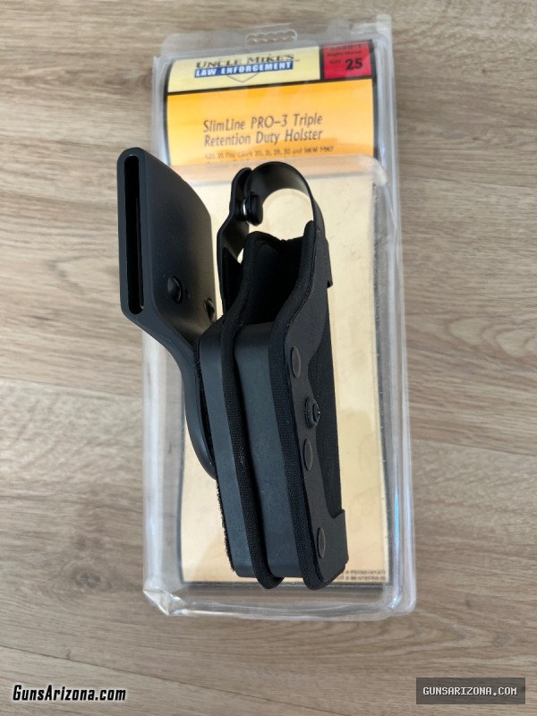 Uncle Mike’s Slim Line Pro-3 Triple Retention Holster Size 25