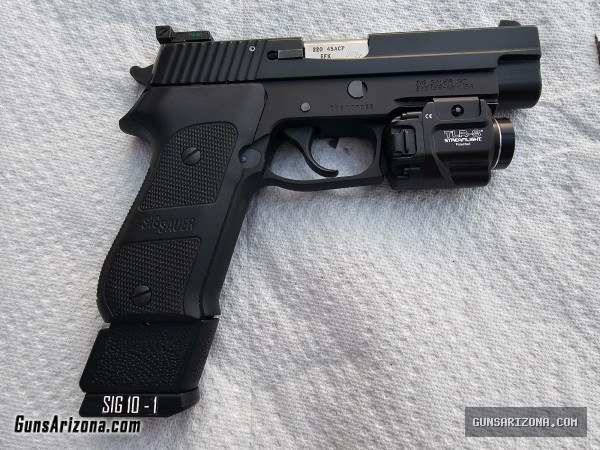 Sig Sauer P220 .45 ACP