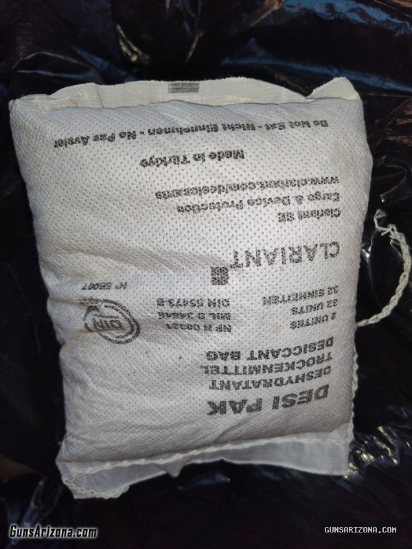 2 pound bags of desicant