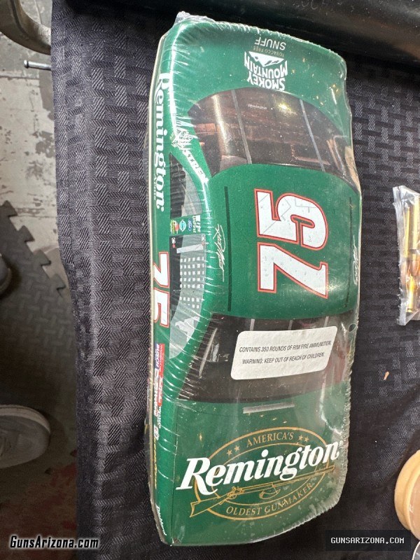 Collectors tin with Ammo 22 lr
