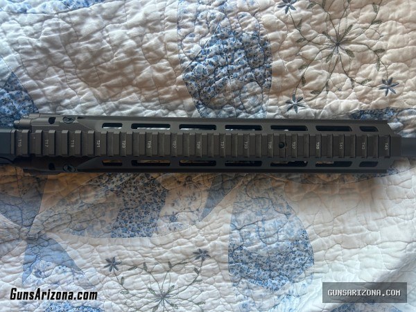Daniel Defense M4A1 FDE Riii R3 16 inch barrel 5.56 *complete upper*