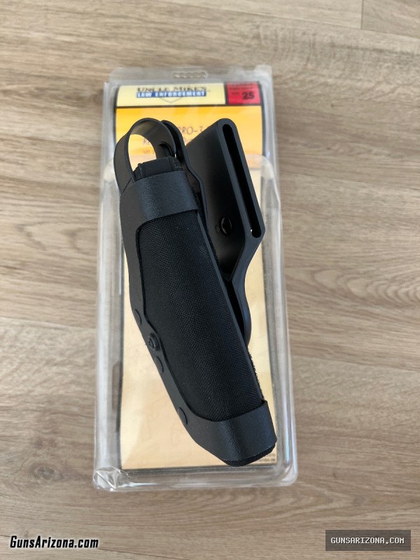 Uncle Mike’s Slim Line Pro-3 Triple Retention Holster Size 25