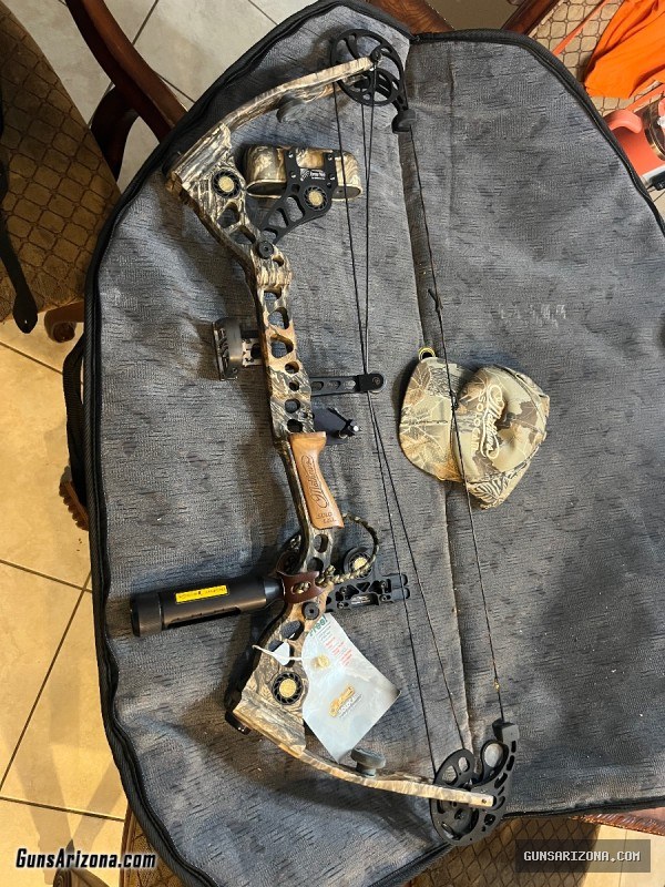 NIB LEGACY MATHEWS BOW