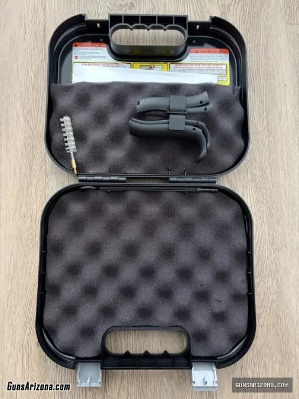 Glock 17 Gen 5 9mm CUSTOM LIKE NEW FULL SET